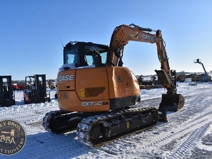 2022-case-cx75csr-image-12