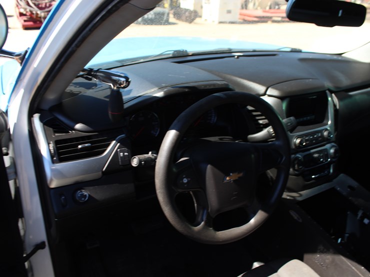 2016-chevrolet-tahoe-image-8