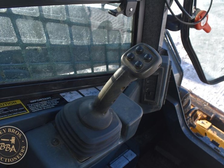 2023-deere-333g-image-44