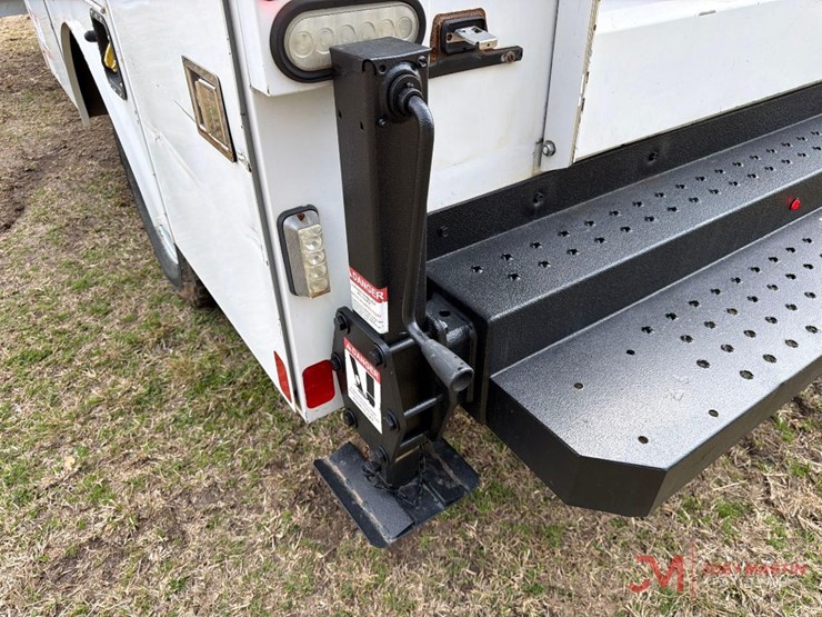 2017-ford-f350-xl-image-10