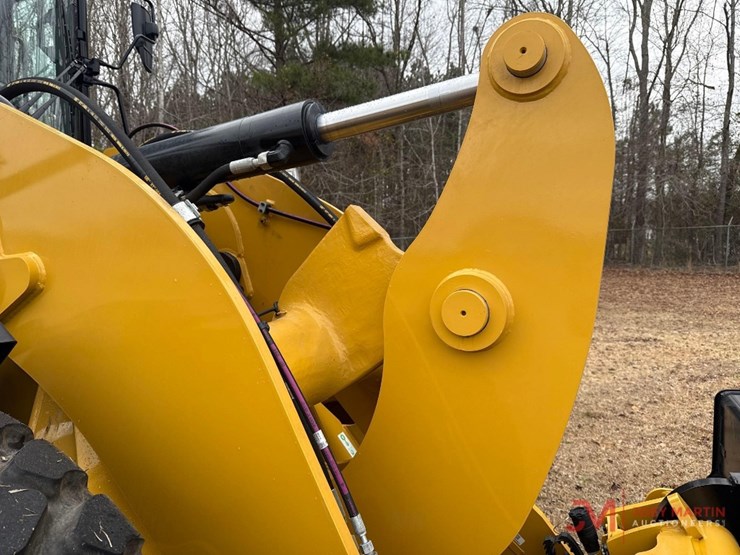 2026-caterpillar-926-image-12