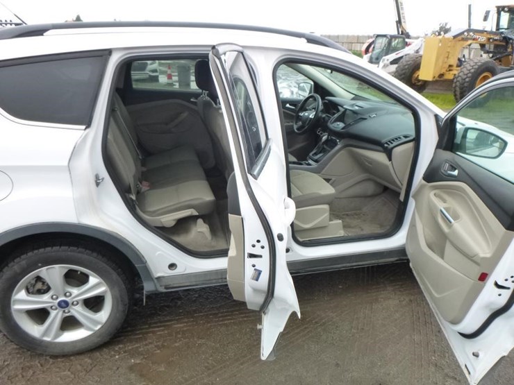 2016-ford-escape-image-18