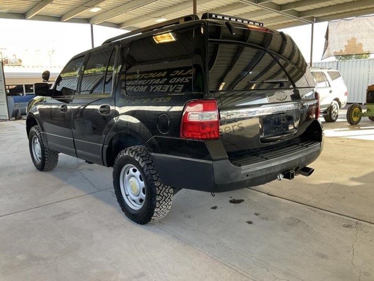 2016-ford-expedition-image-5