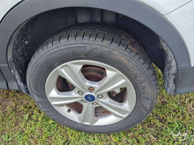 2015-ford-escape-image-46