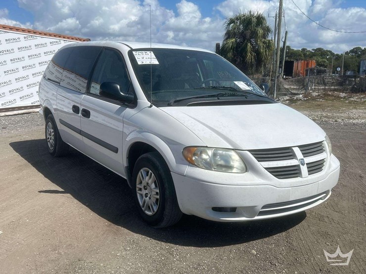 2006-dodge-grand-carvan-van-image-2