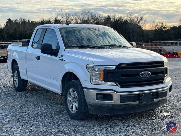 2020-ford-f150-xl-image-11