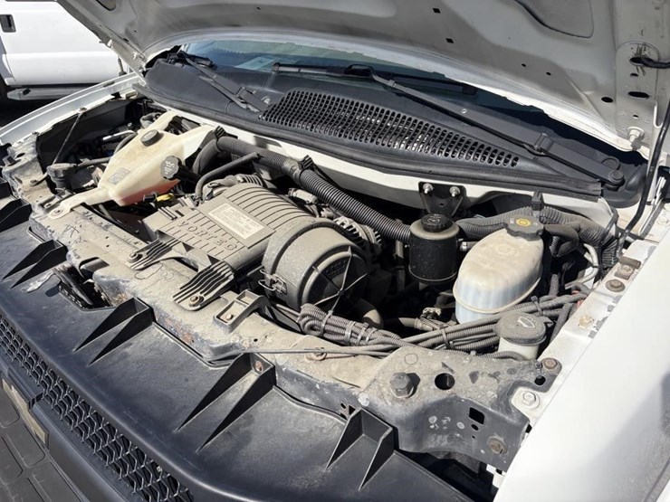 2008-utility-van-image-11