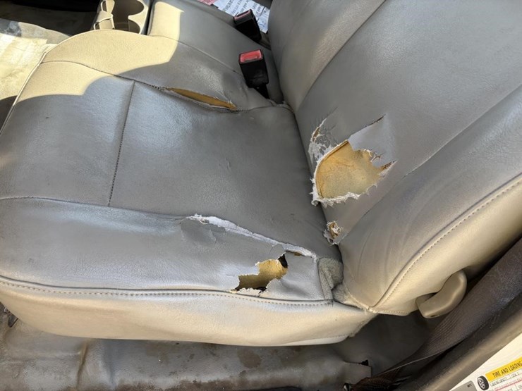 2011-chevrolet-colorado-image-17