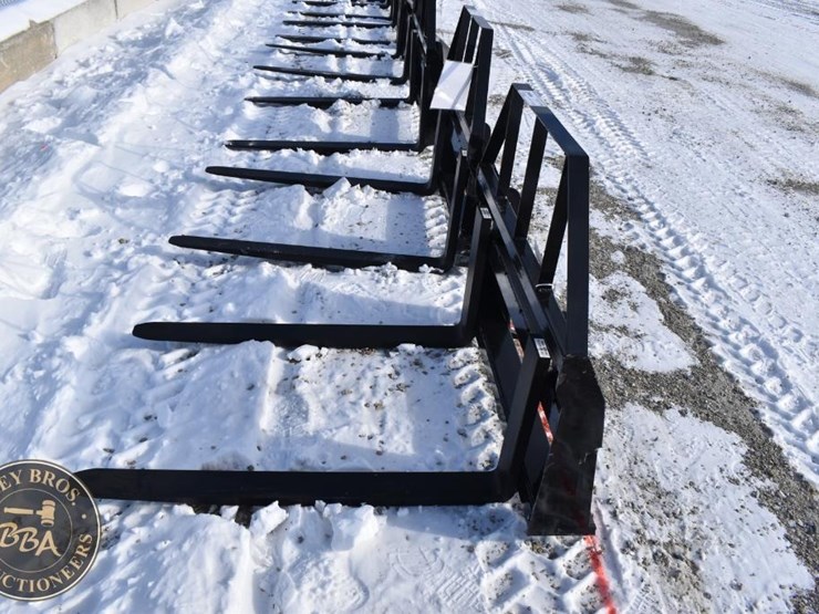 agt-industrial-pallet-fork-attachment-41851-image-3