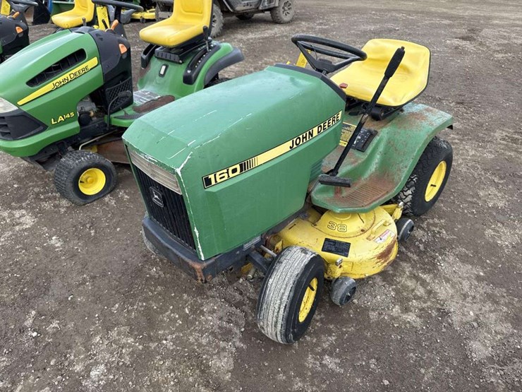 john-deere-160-image-1