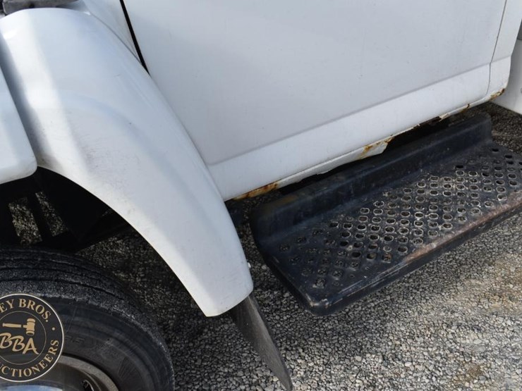 2008-gmc-topkick-c5500-image-19