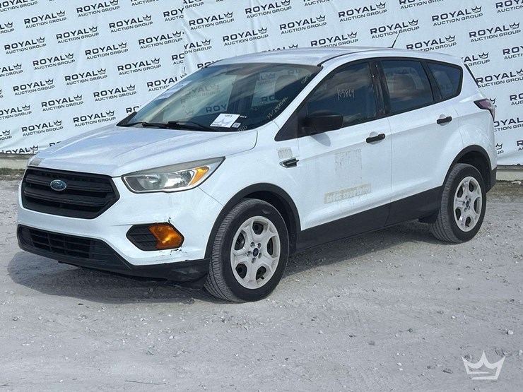 2017-ford-escape-image-1