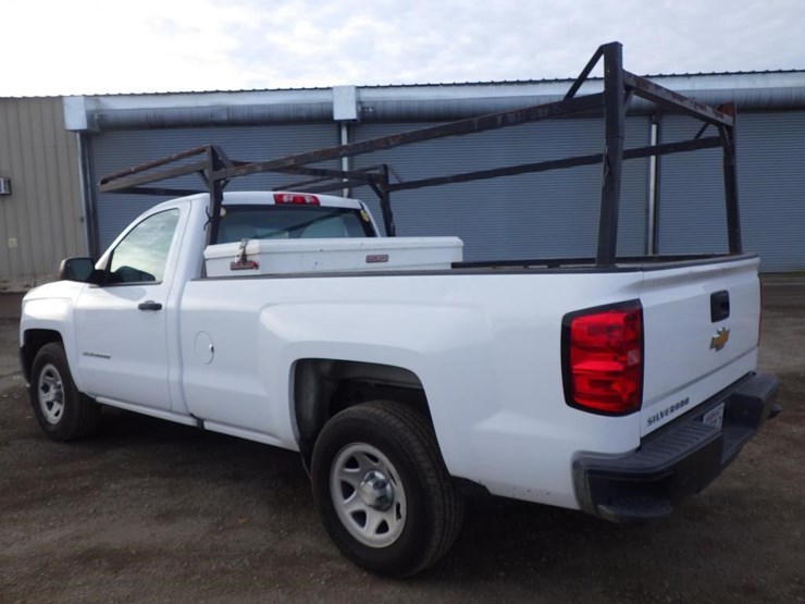 2018-chevrolet-1500-image-4