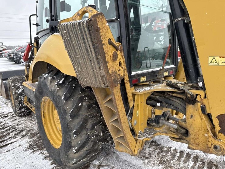 2013-caterpillar-420-image-16