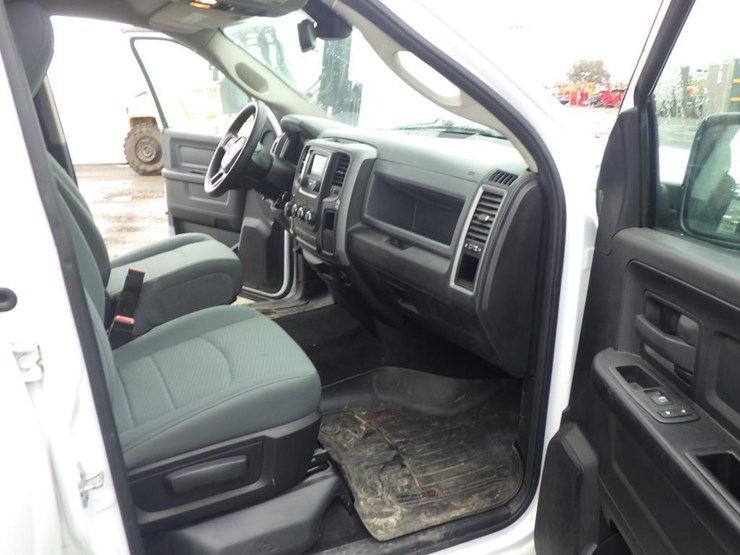 2015-dodge-1500-image-6