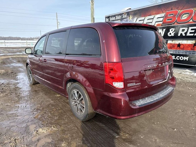 2016-dodge-grand-caravan-image-3