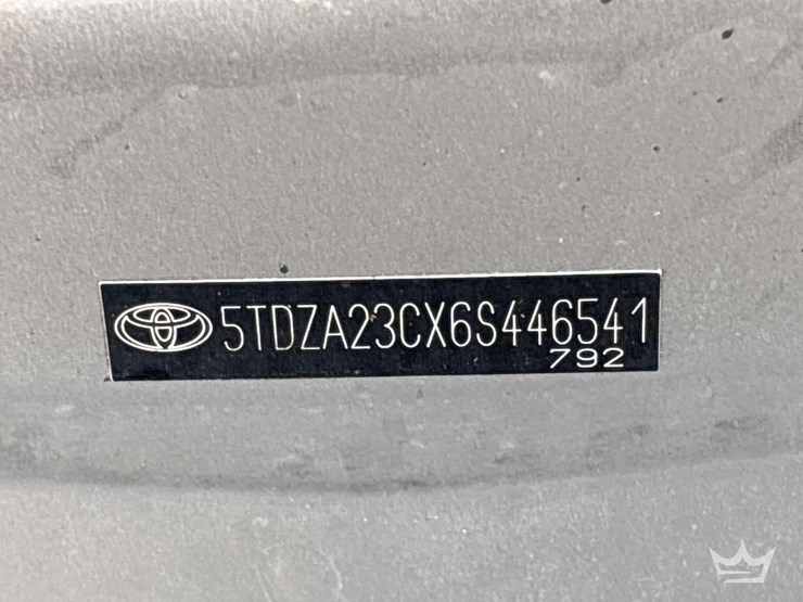 2006-toyota-sierra-ce-van-image-11