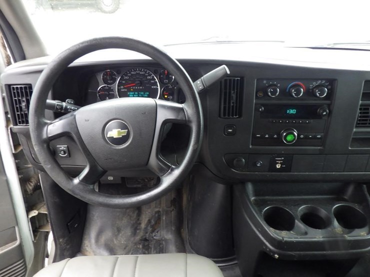 2013-chevrolet-express-2500-image-7