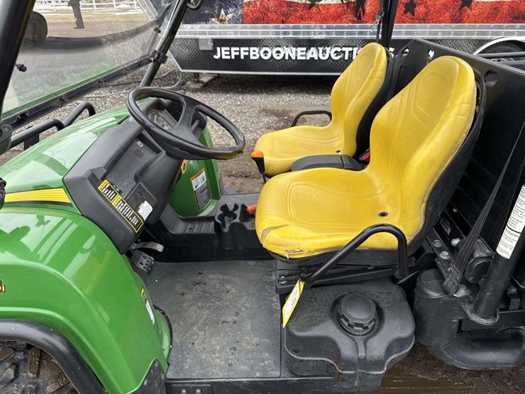 john-deere-gator-image-7