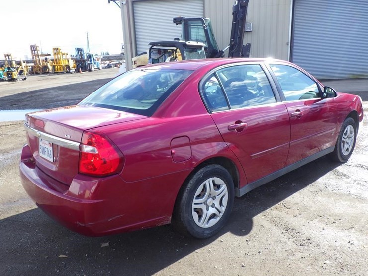 2006-chevrolet-malibu-sedan-image-3