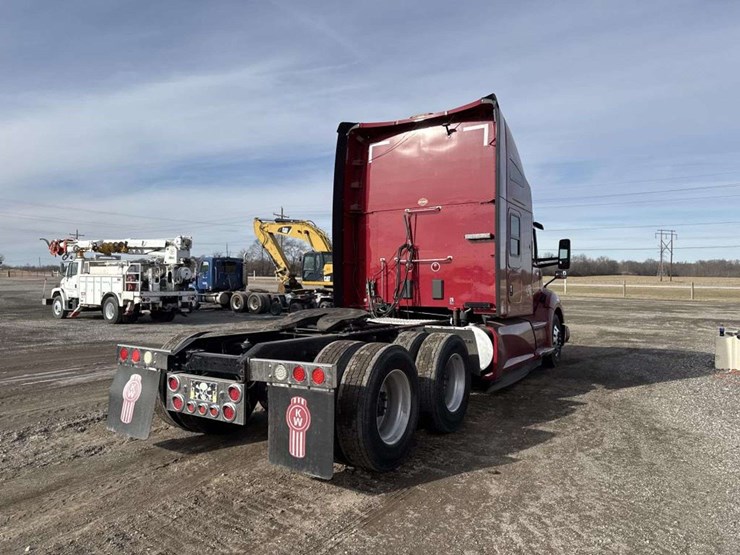 2019-kenworth-t680-image-5