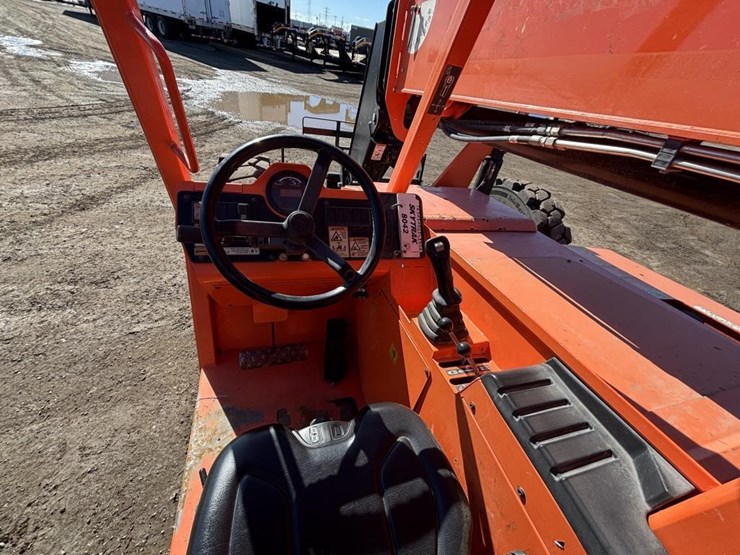 2018-jlg-8042-image-25