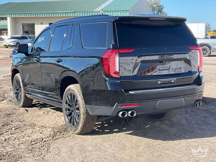 2024-gmc-yukon-denali-image-4