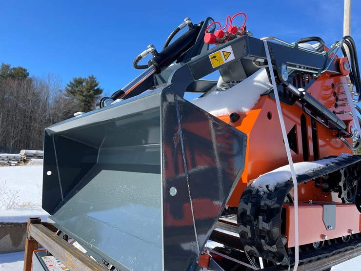 #5413-•-2025-ats-mini-skid-steer-loader-t460-image-6