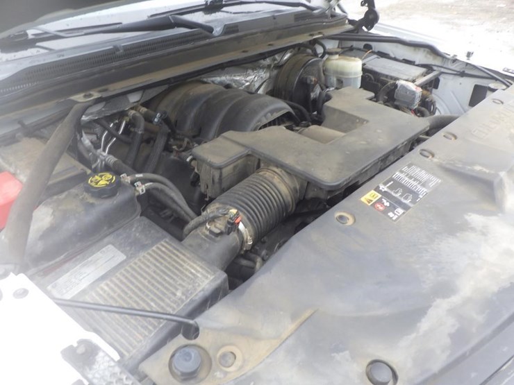 2016-chevrolet-tahoe-image-11