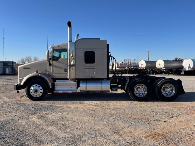 2008-kenworth-t800-image-8