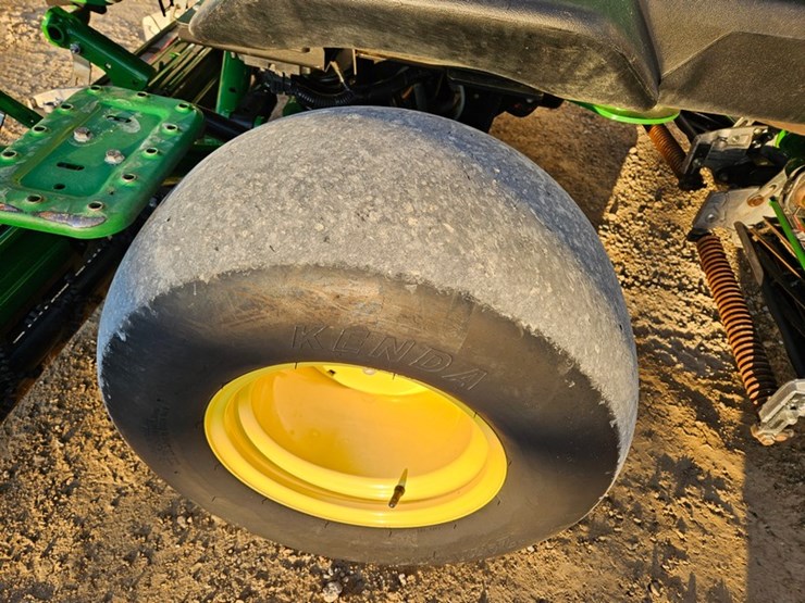 john-deere-6080a-image-12