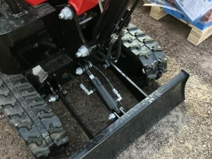 2025-miva-va13-mini-excavator-image-7