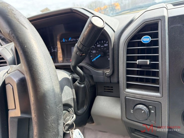 2017-ford-f250-xl-image-16