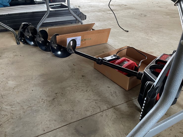 #7646-•-strike-master-40v-ice-auger-image-3