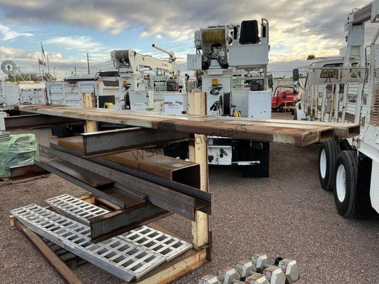 (3)-sticks-of-3in-x-8in-rectangular-tubing-image-3