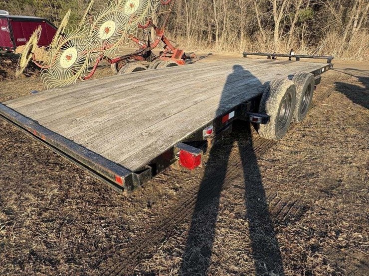 7'-x-18'-tandem-axle-trailer-image-5