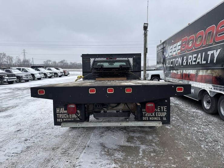 2022-chevrolet-silverado-3500-image-4
