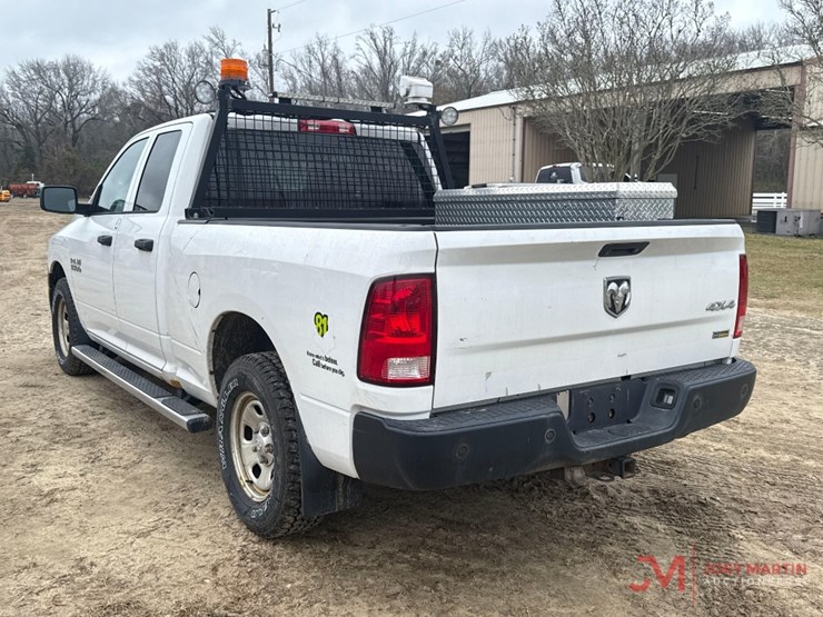 2015-dodge-1500-image-4