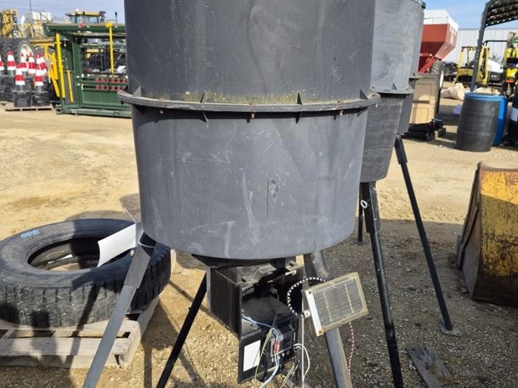 wild-game-feeder-image-2