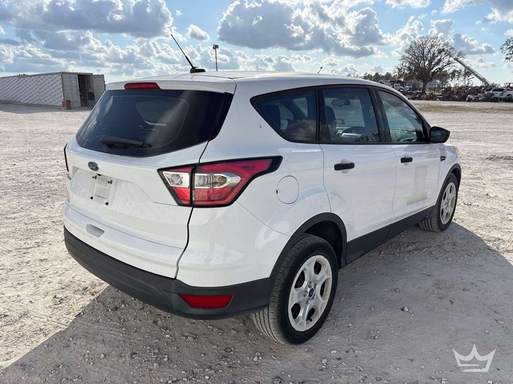 2017-ford-escape-image-3