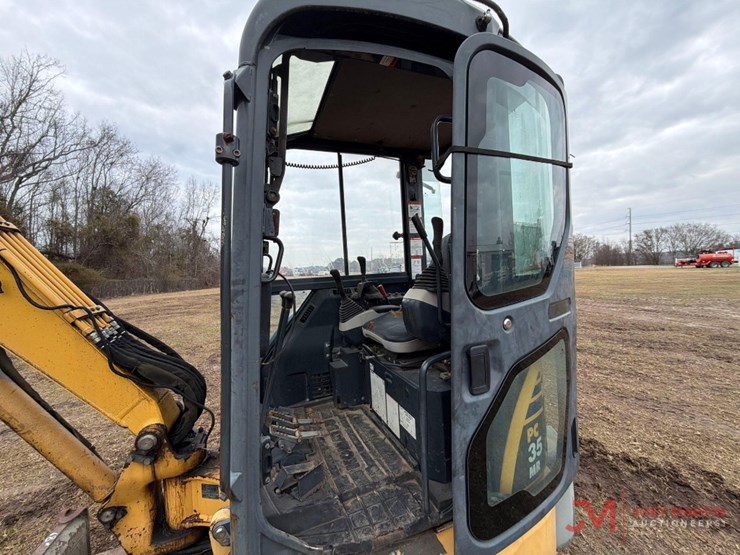 komatsu-pc35-image-15