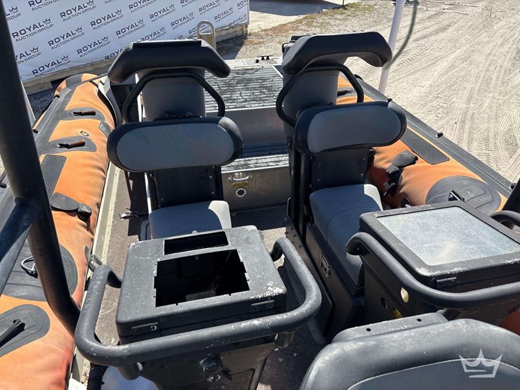 23ft.-zodiac-hurricane-inflatable-rib-with-2007-25ft-myco-t/a-aluminum-boat-trailer-image-14