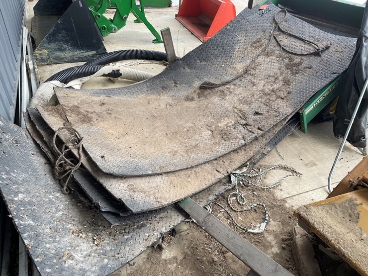 #7603-•-rubber-mats-image-1