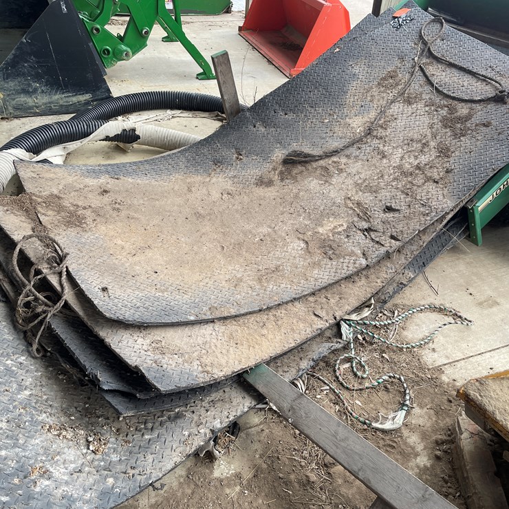 #7603 • Rubber Mats