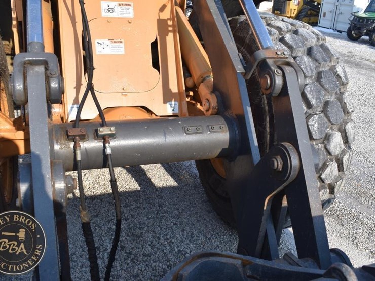 2003-case-621d-xt-image-13