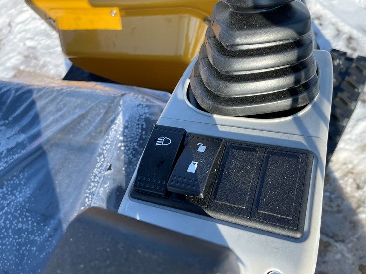 #5376-•-mx12rx-mini-excavator-image-13