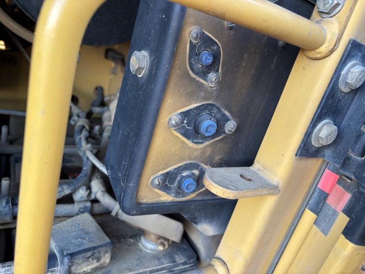 caterpillar-143h-image-66