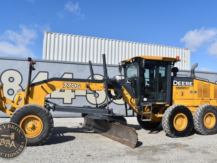 2013-deere-770g-image-3