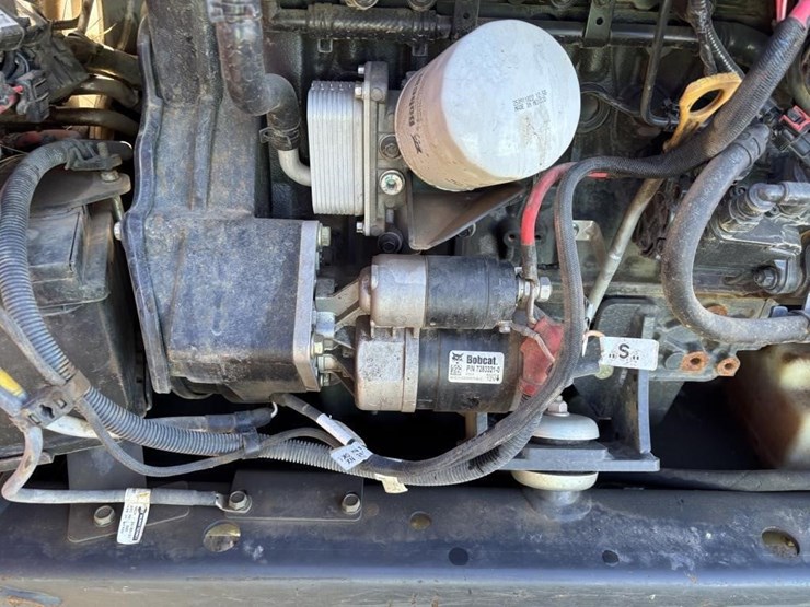 2021-bobcat-s590-image-22