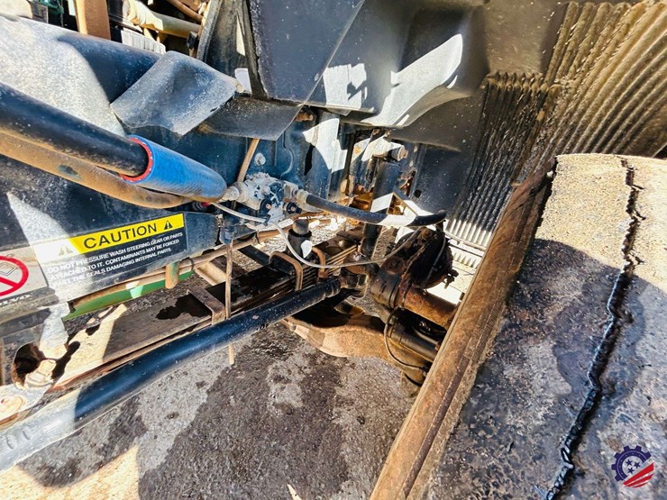 2011-volvo-truck-vhd-tri-axle-dump-truck-image-63